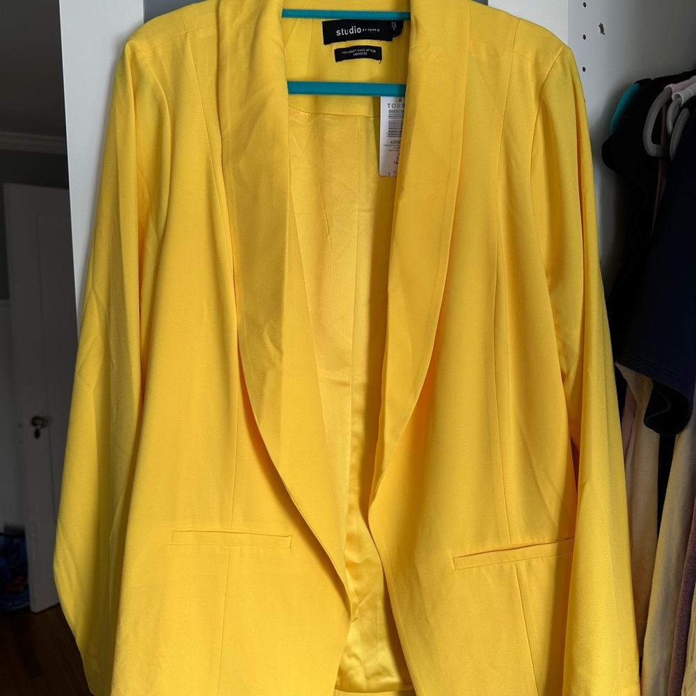 Studio Women's Bright Yellow Blazer